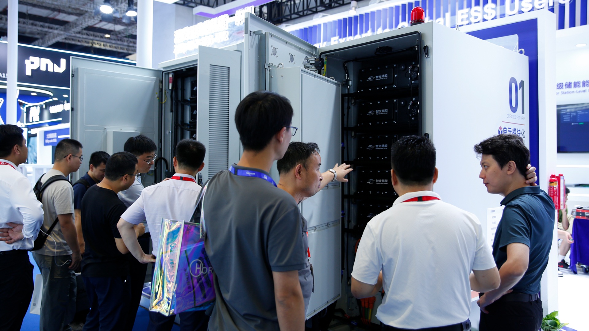 SNEC2025揭秘下一代海外工商儲黑科技！M-BESS及配套數智化解決方案隆重亮相