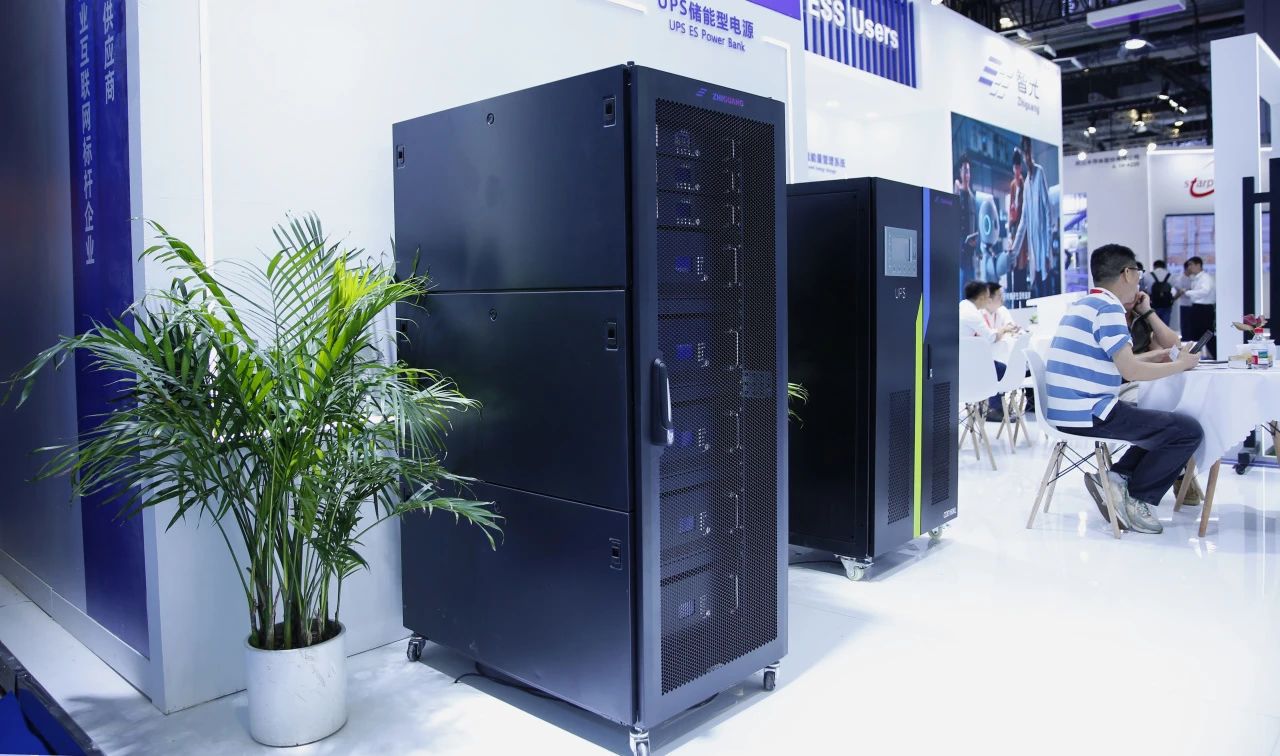 破局光儲融合新紀元！新一代光電儲一體化電源系統閃耀SNEC2025